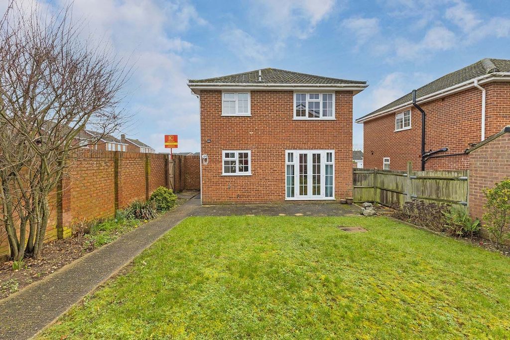 Property photo 2 of 18