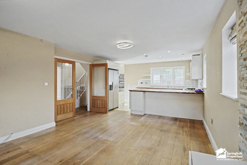 Property photo 3 of 13 Image 2