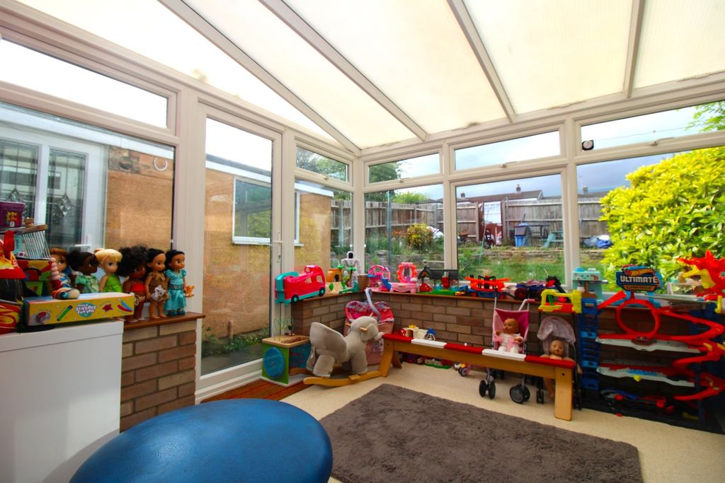 Property photo 2 of 16 Conservatory