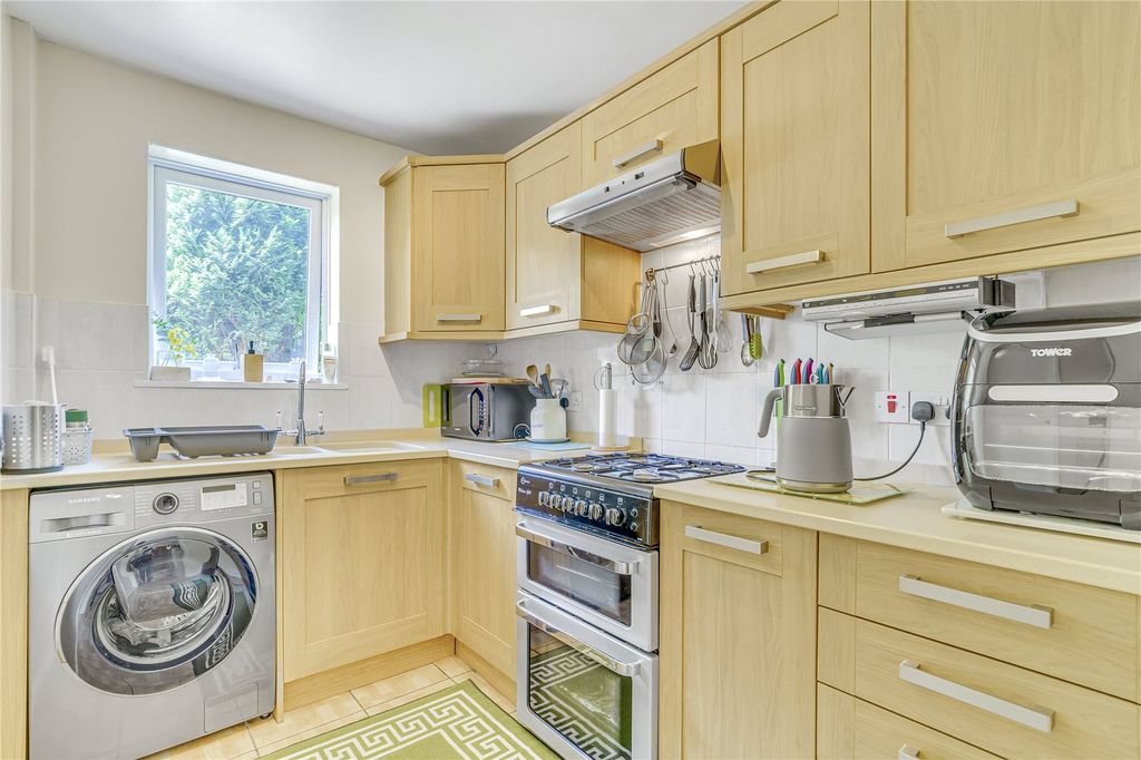 Property photo 2 of 15 Picture No. 04