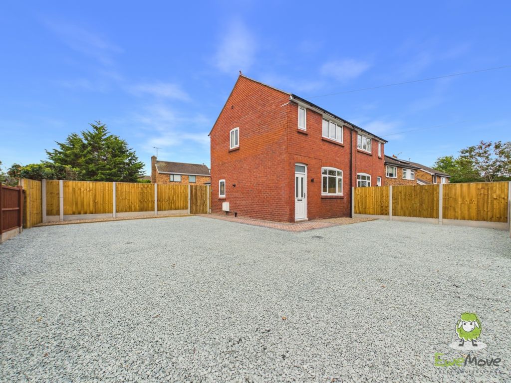Property photo 1 of 13 Front Emilydimelowewemovewhitchurchandnantwich (3)
