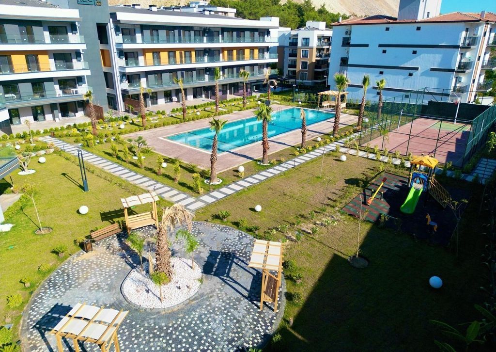 Property photo 3 of 20 Luxurious Kusadasi Apartments With On-Site Facilities For Sale - Social Gardens And A Shared Pool