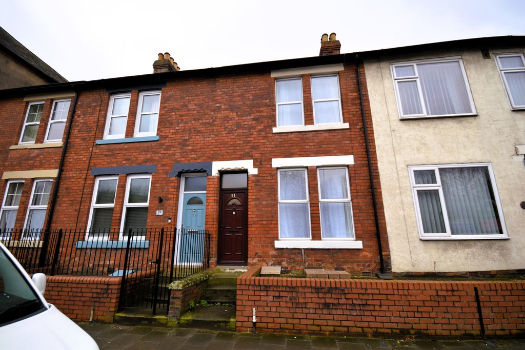 Property photo 1 of 10 Room In Shared House
