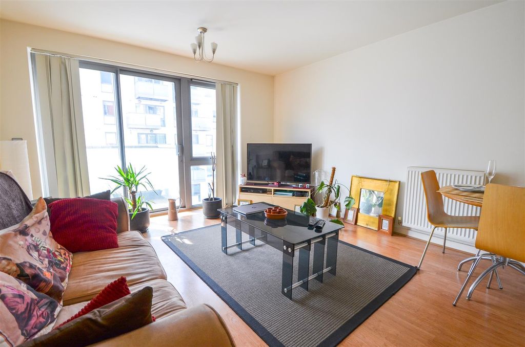 Property photo 3 of 8 Abbotts Wharf