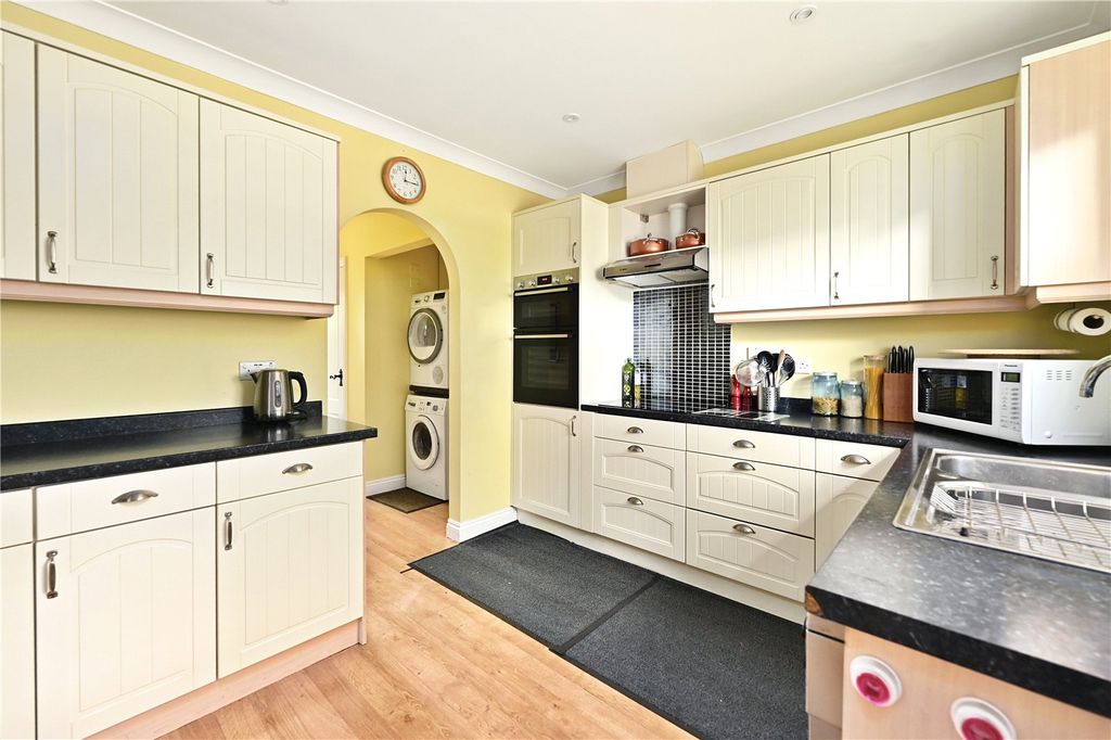 Property photo 3 of 20 Picture No. 01