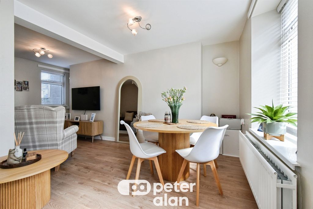 Property photo 1 of 39