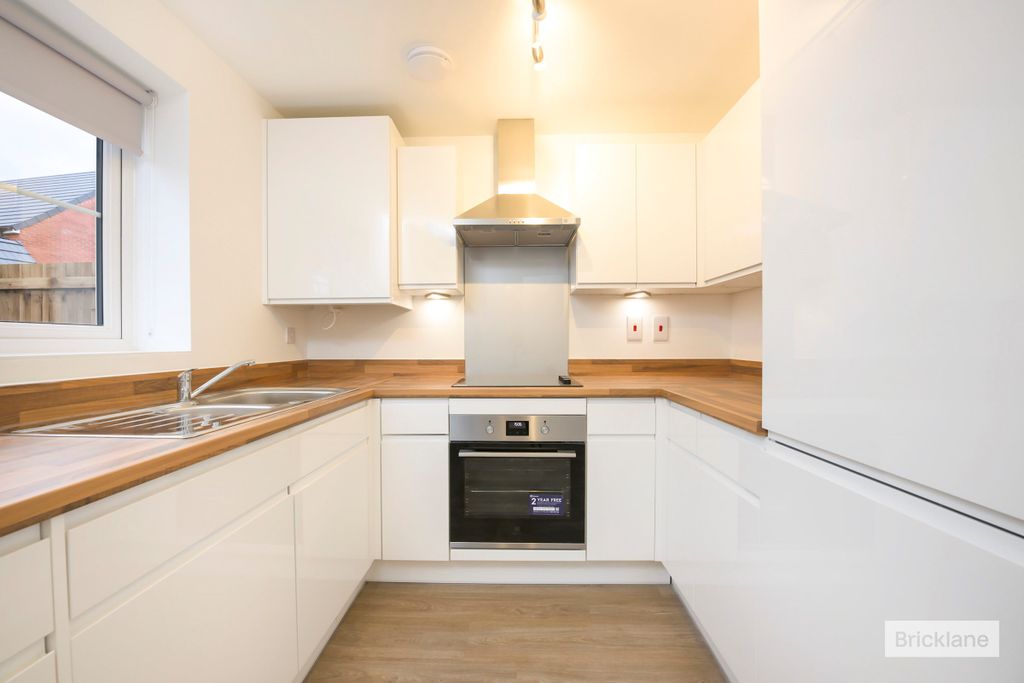 Property photo 2 of 14 Image