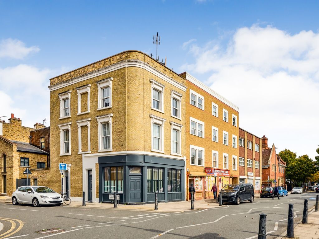 Property photo 1 of 10 Front View