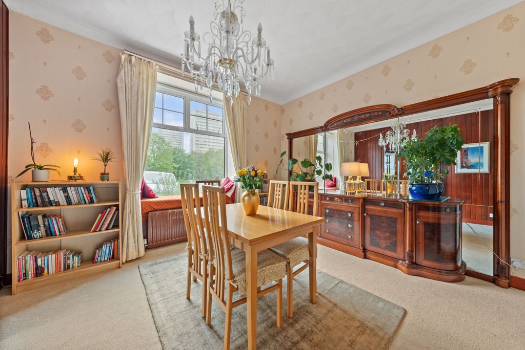 Property photo 3 of 35