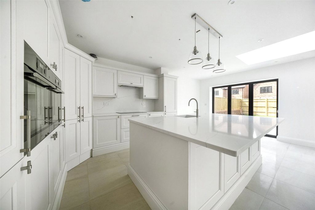 Property photo 2 of 15 Kitchen