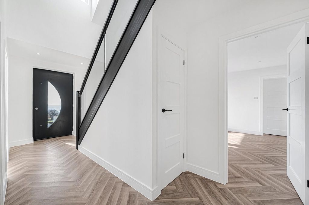 Additional image 12 of 4 bed detached house for saleSouth Coast Road, Telscombe Cliffs, Peacehaven, East Sussex BN10
