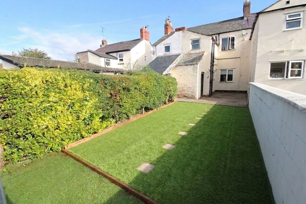 Property photo 2 of 31 Rear Garden