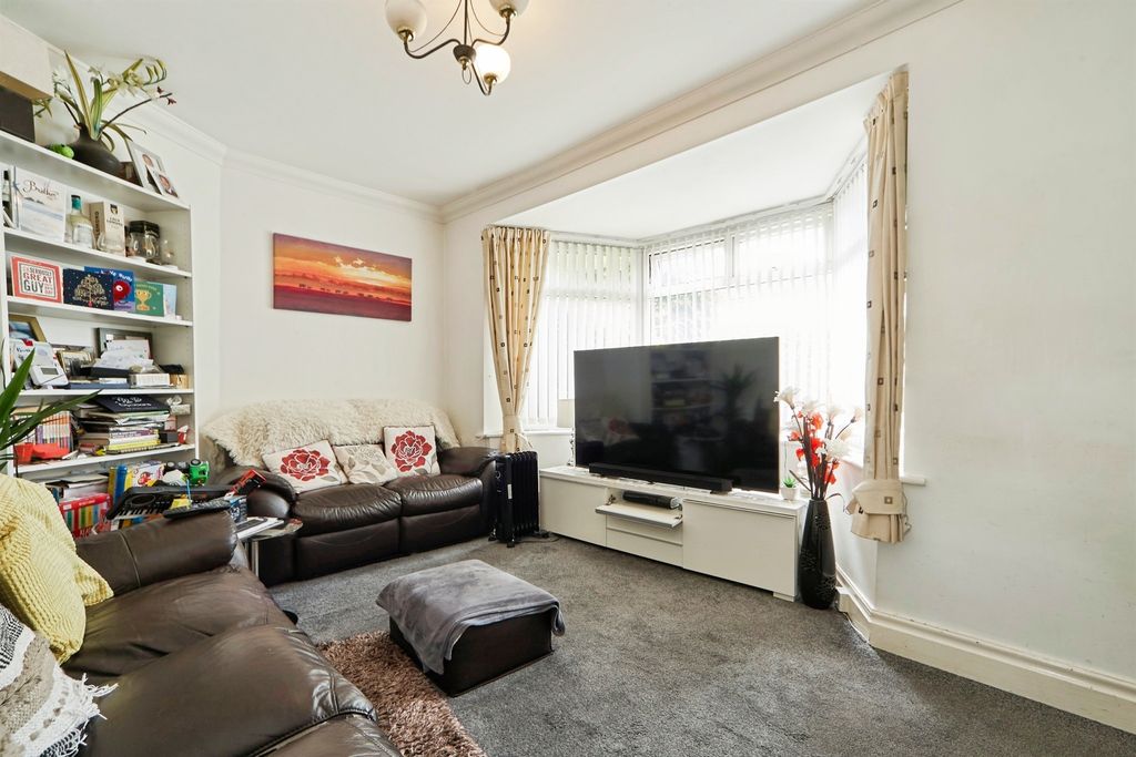 Property photo 2 of 16