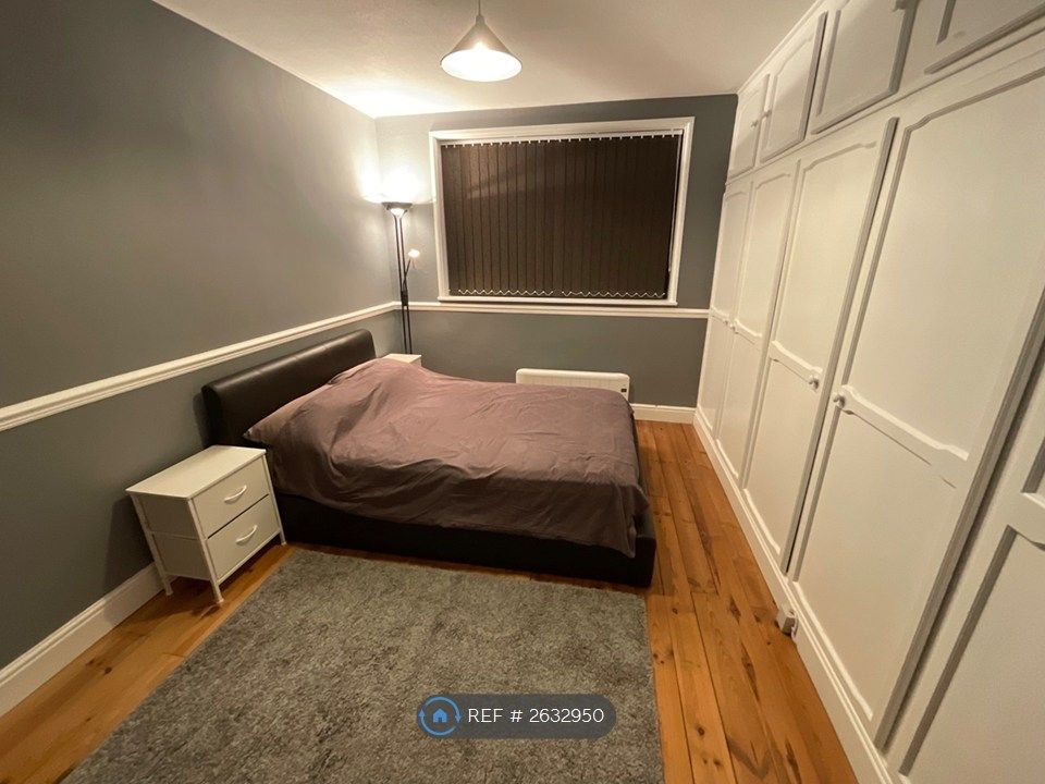 Property photo 2 of 9 Bedroom
