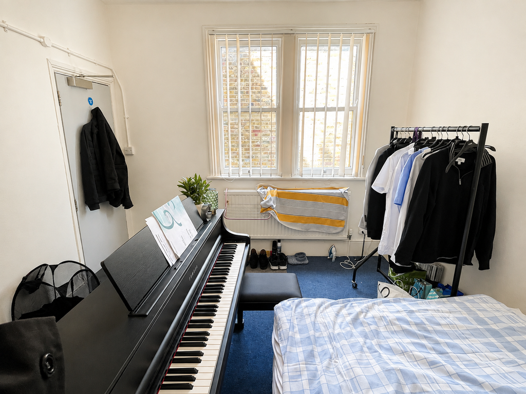 Property photo 3 of 6