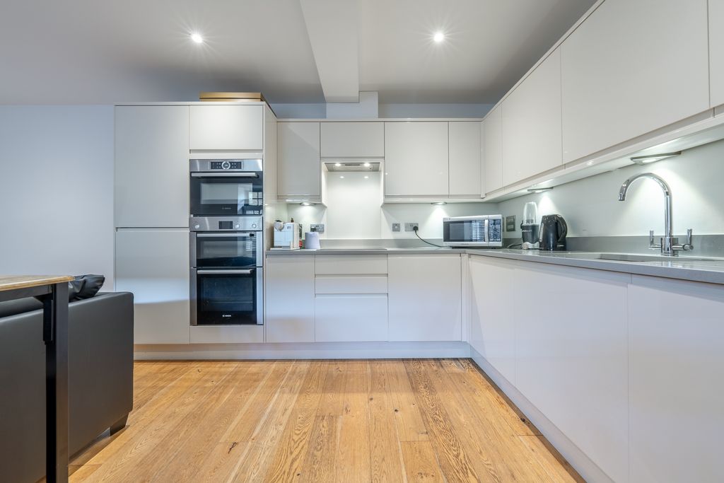 Property photo 2 of 12 Kitchen
