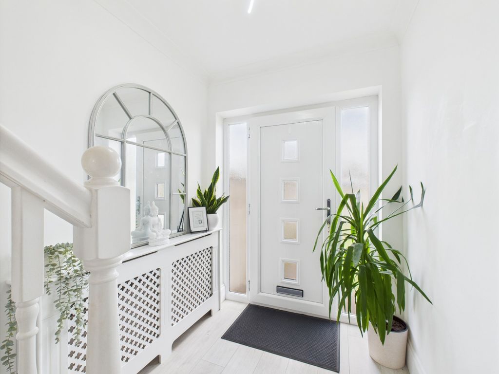 Property photo 2 of 13 4396365