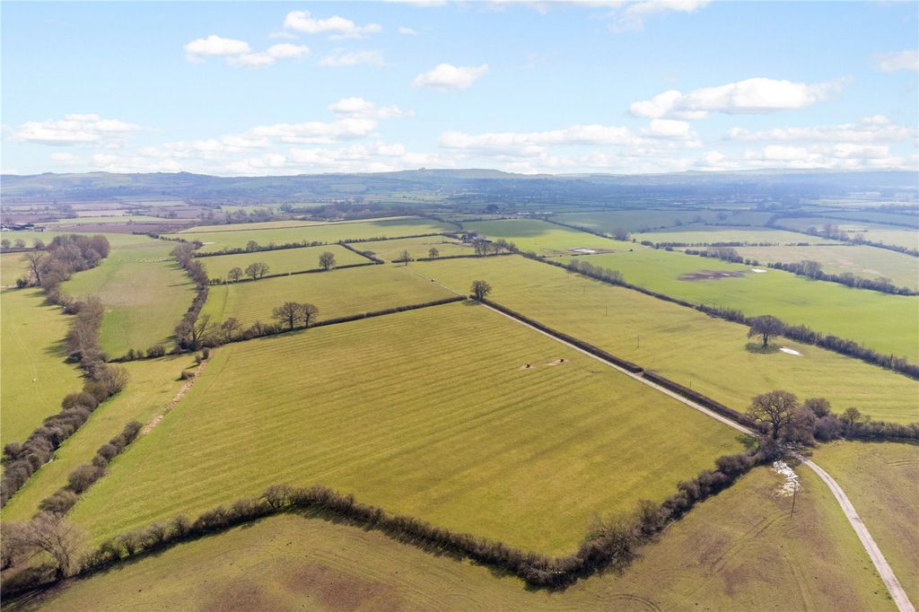 Property photo 3 of 8 Picture No. 02