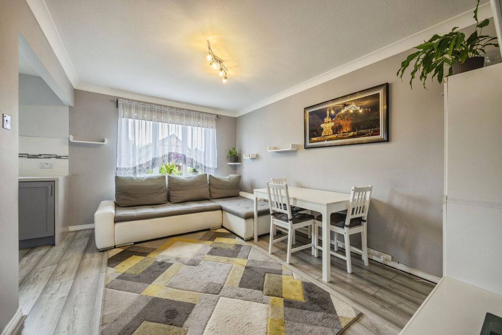 Property photo 2 of 15 2W8A7150