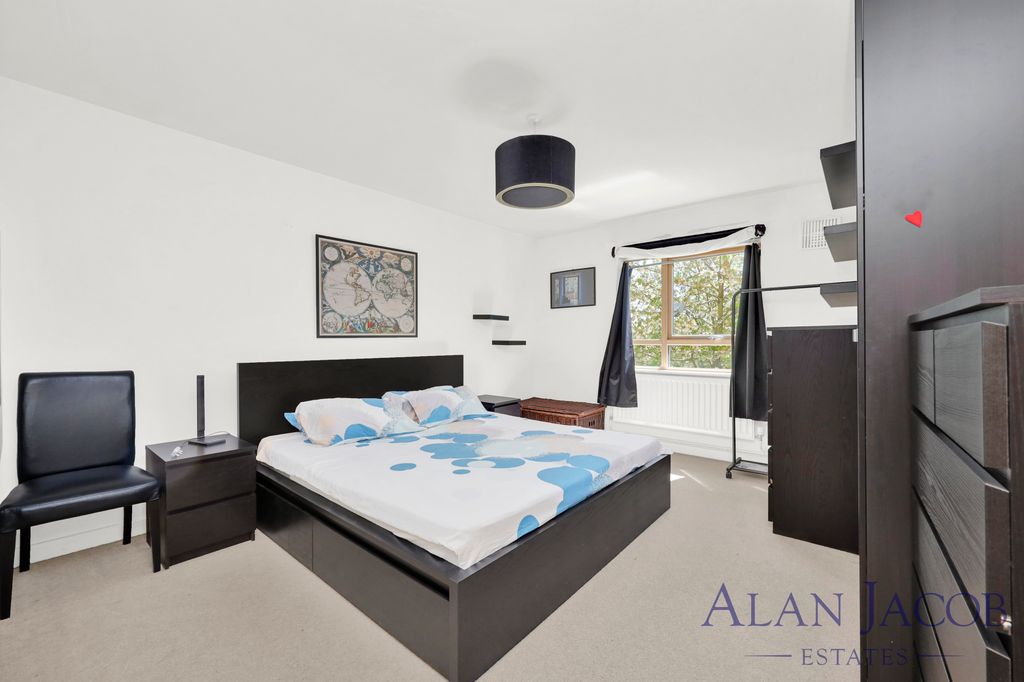 Property photo 3 of 21