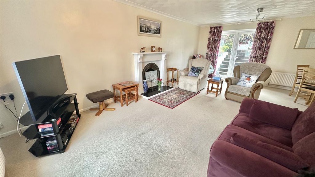 Property photo 3 of 18 20260410_111300195_Ios.Jpg