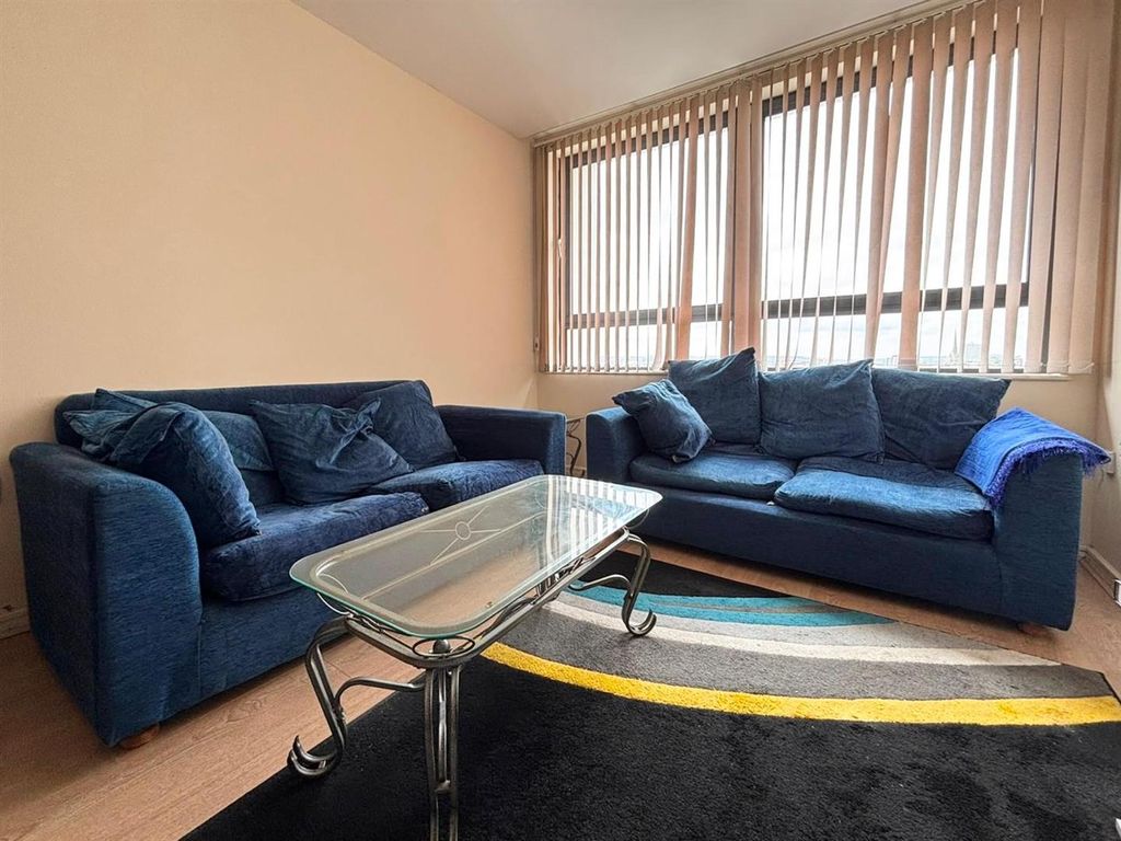 Property photo 1 of 6 Living Room
