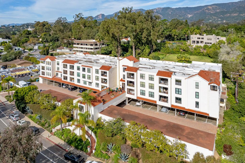 Property photo 3 of 10 <Alttext/>