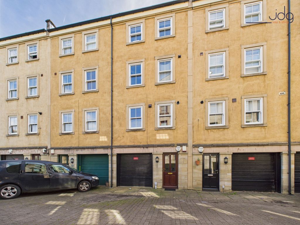 Property photo 1 of 15 Welcome To River Street