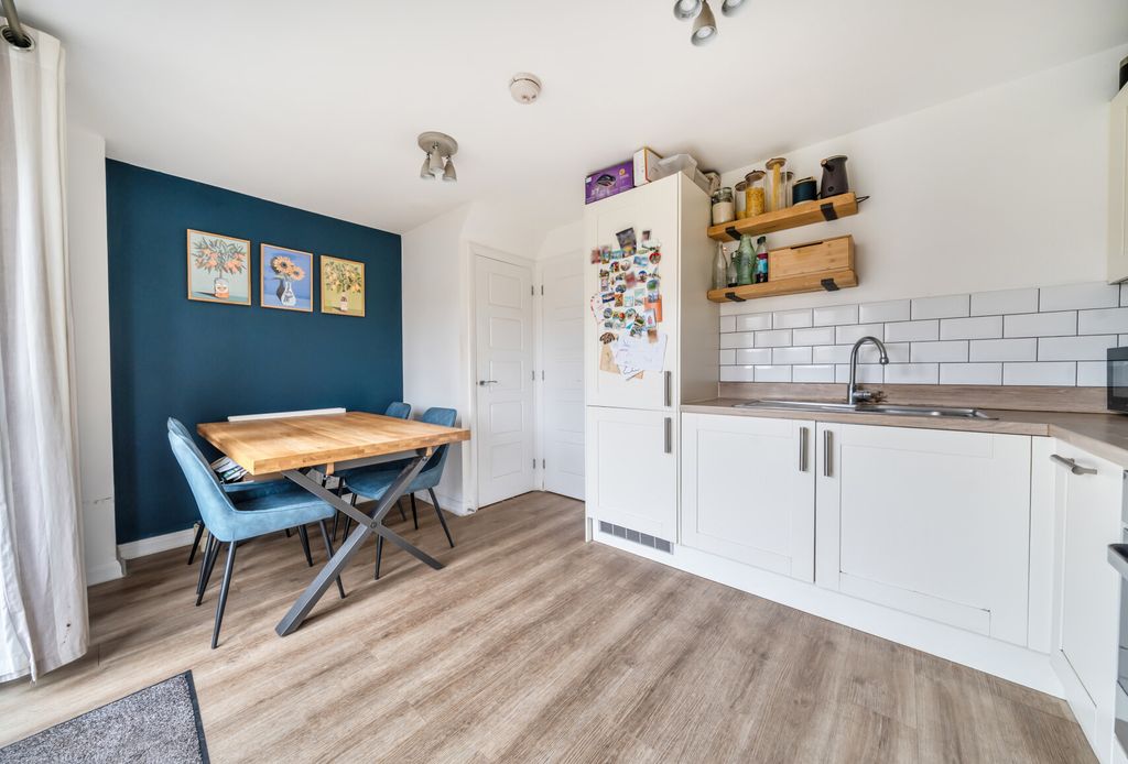 Property photo 3 of 14 Kitchen/Dining Room