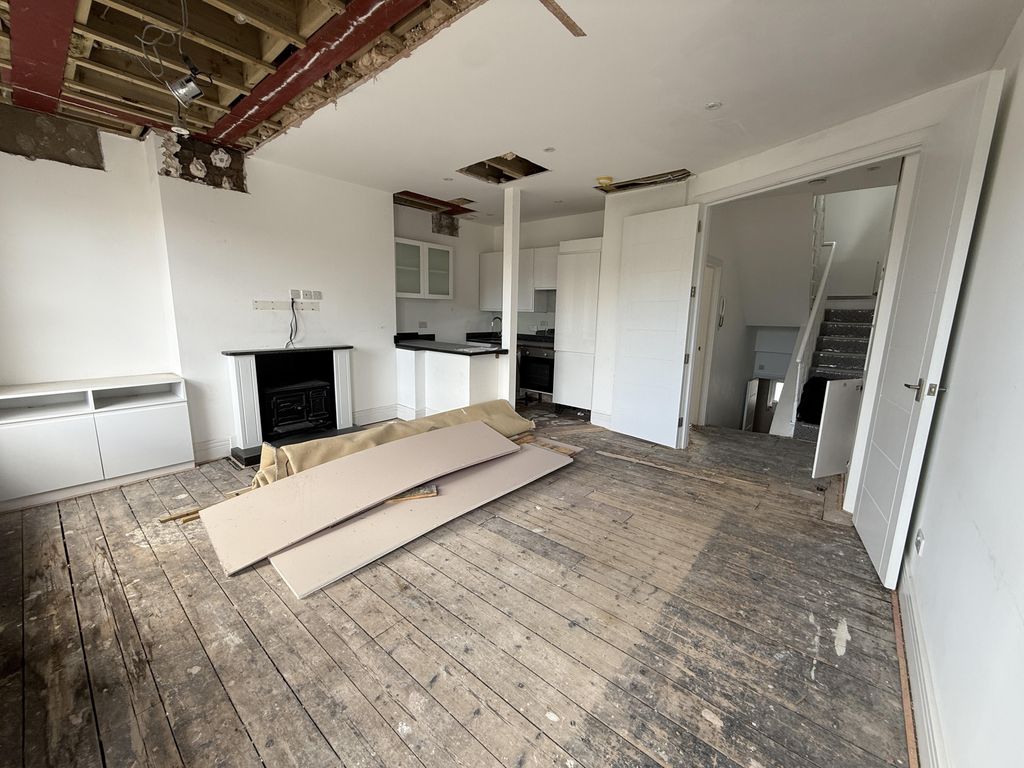 Property photo 3 of 13 Img_0009.Jpg