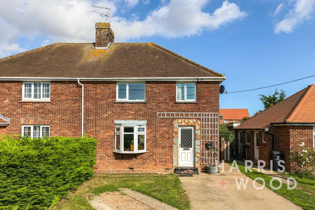 Property photo 1 of 32 4051740