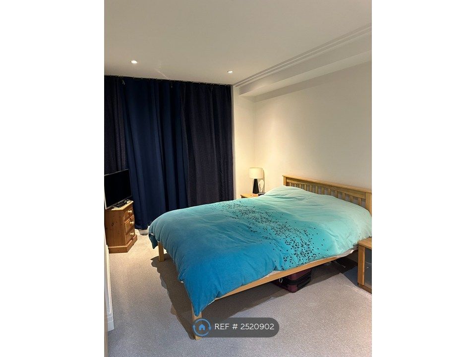 Property photo 3 of 13 Master Bedroom