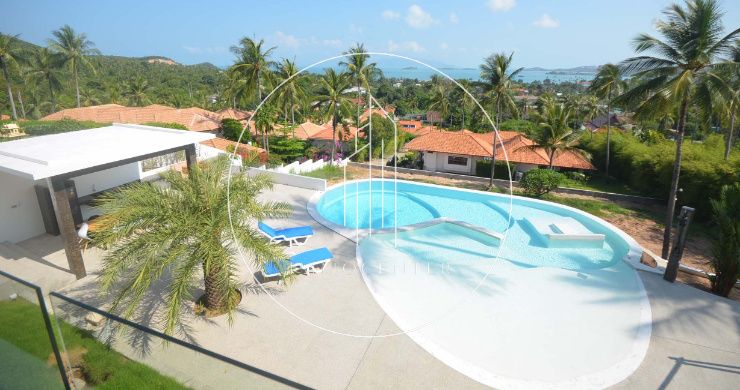 Property photo 2 of 27