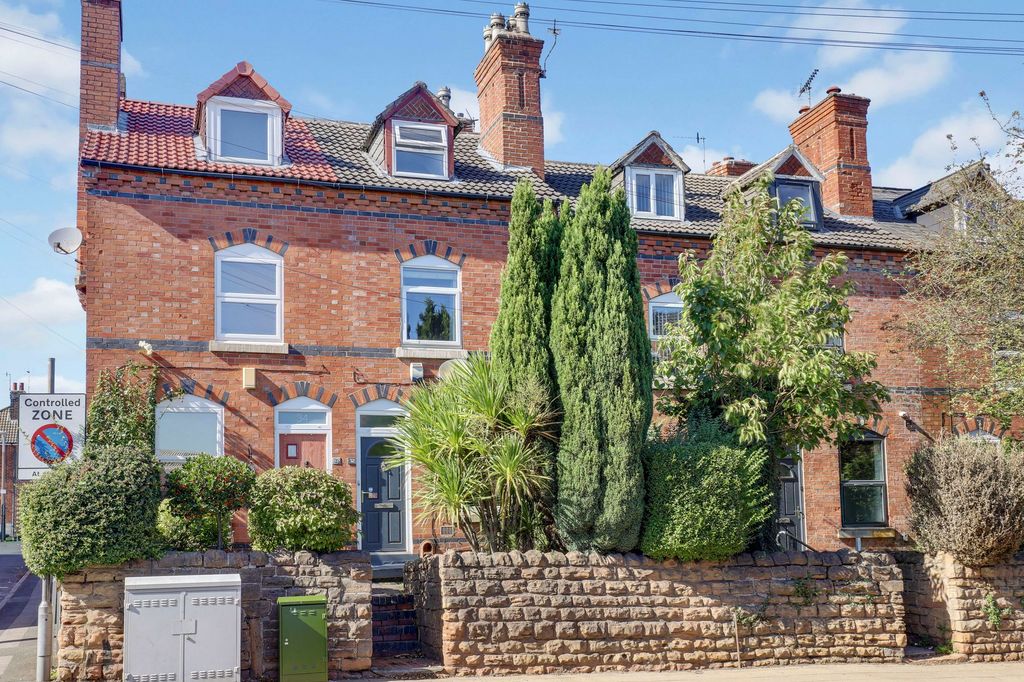 Property photo 1 of 16