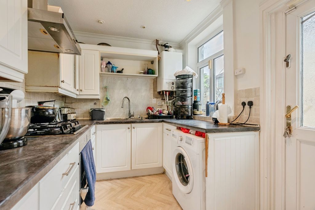 Property photo 2 of 18 Pbox-Img.Jpg
