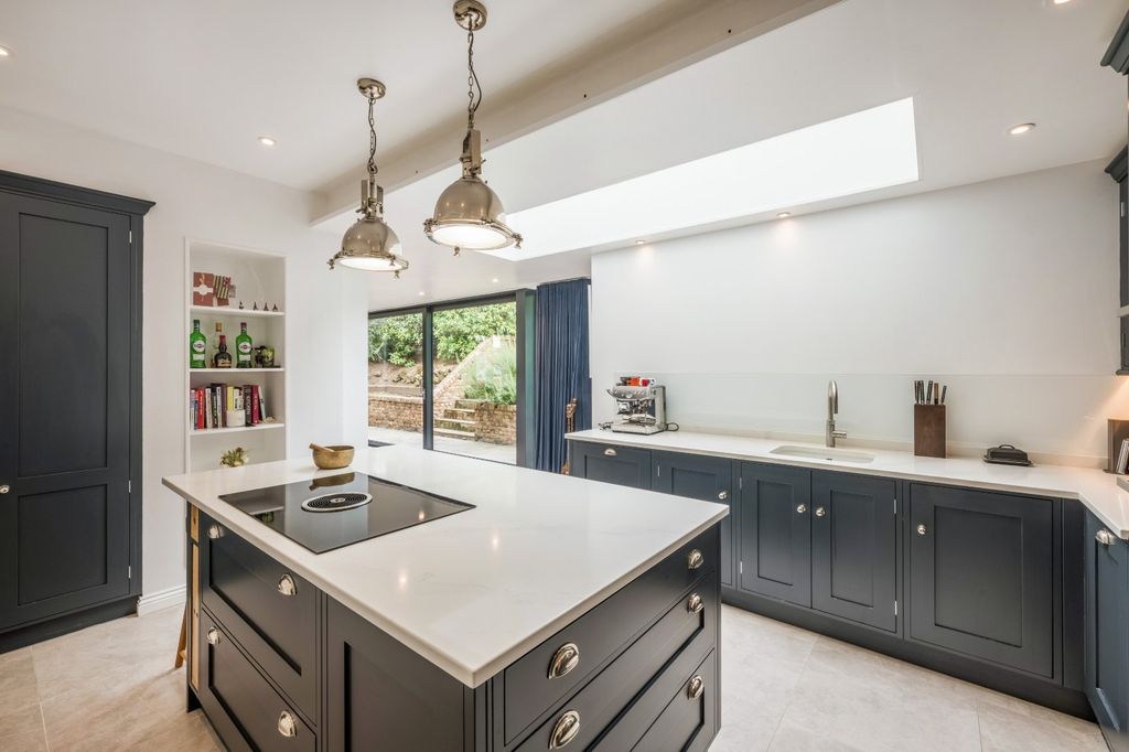 Property photo 3 of 15 Kitchen
