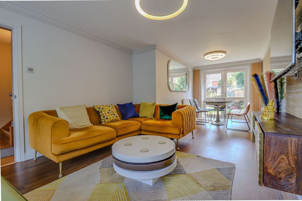 Property photo 1 of 24