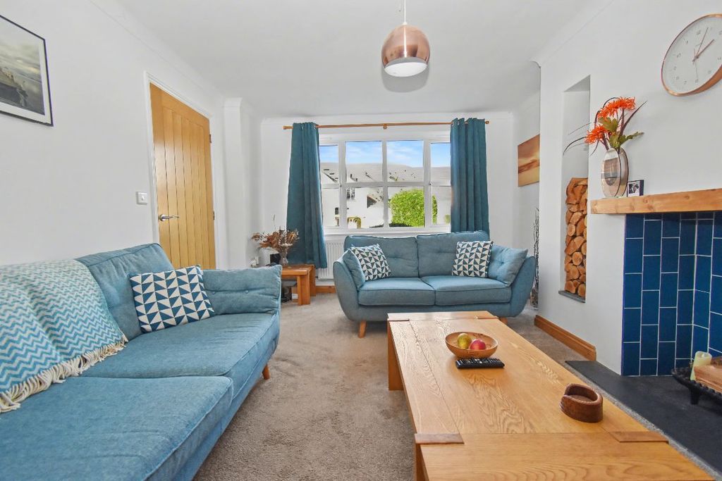 Property photo 2 of 13