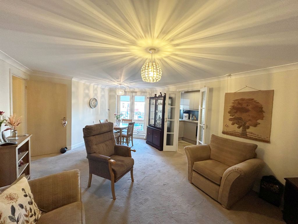 Property photo 3 of 7