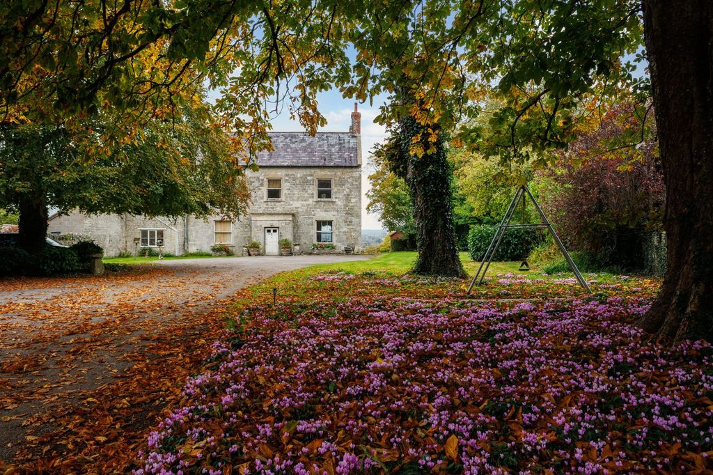 Property photo 1 of 22 Picture No. 01