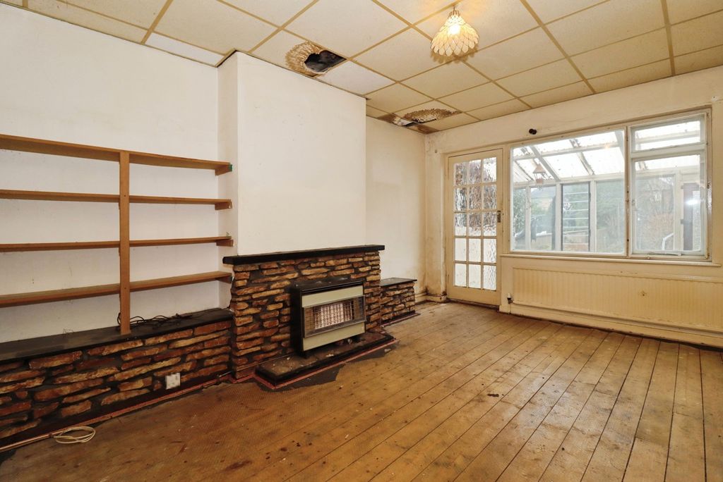 Property photo 2 of 15 Pbox-Img.Jpg