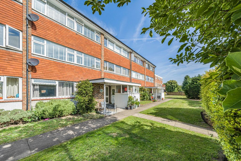 Property photo 3 of 14 5172823