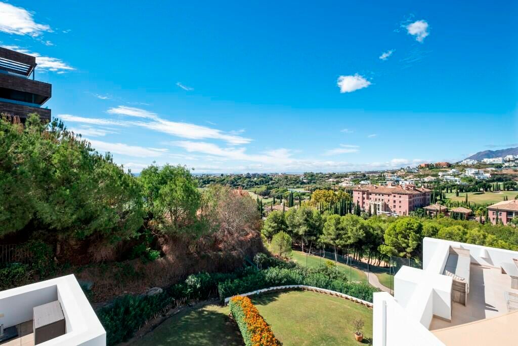 Property photo 1 of 3