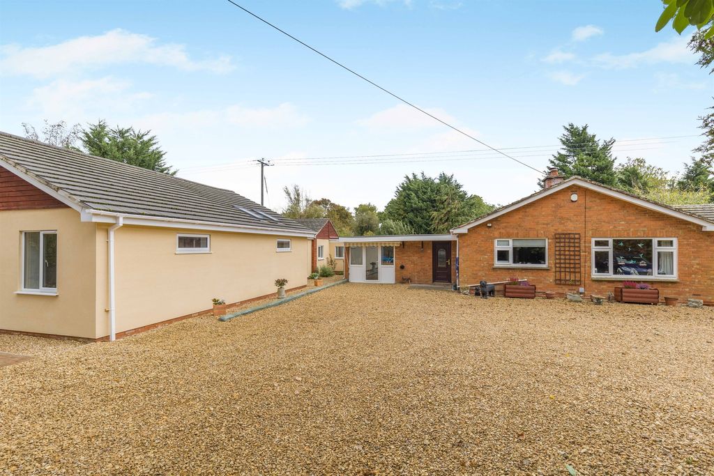 Property photo 1 of 20