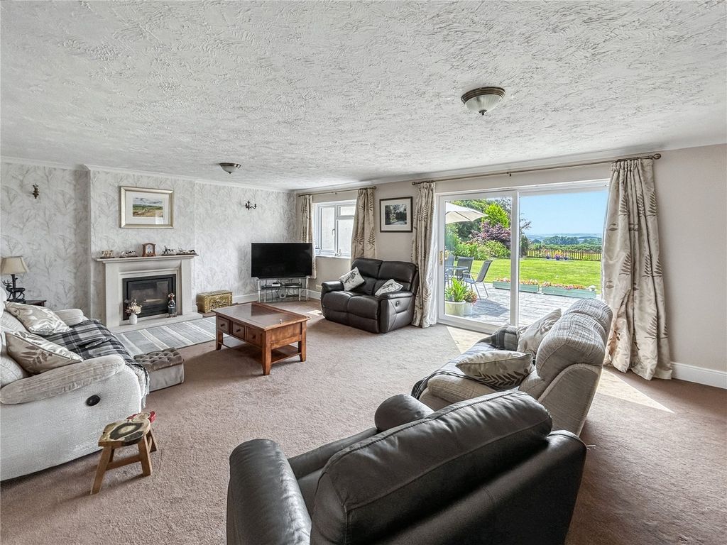 Property photo 2 of 27 Sitting Room