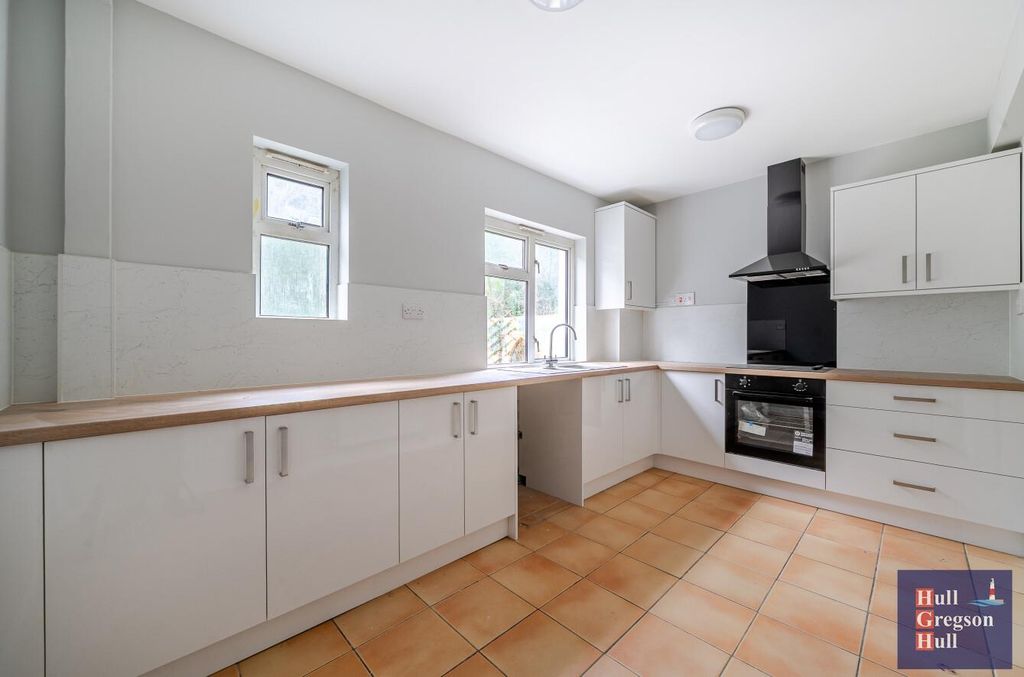 Property photo 2 of 14 65d77c04-ce65-4Fb1-913d-d2F9d5B572c7.Jpg