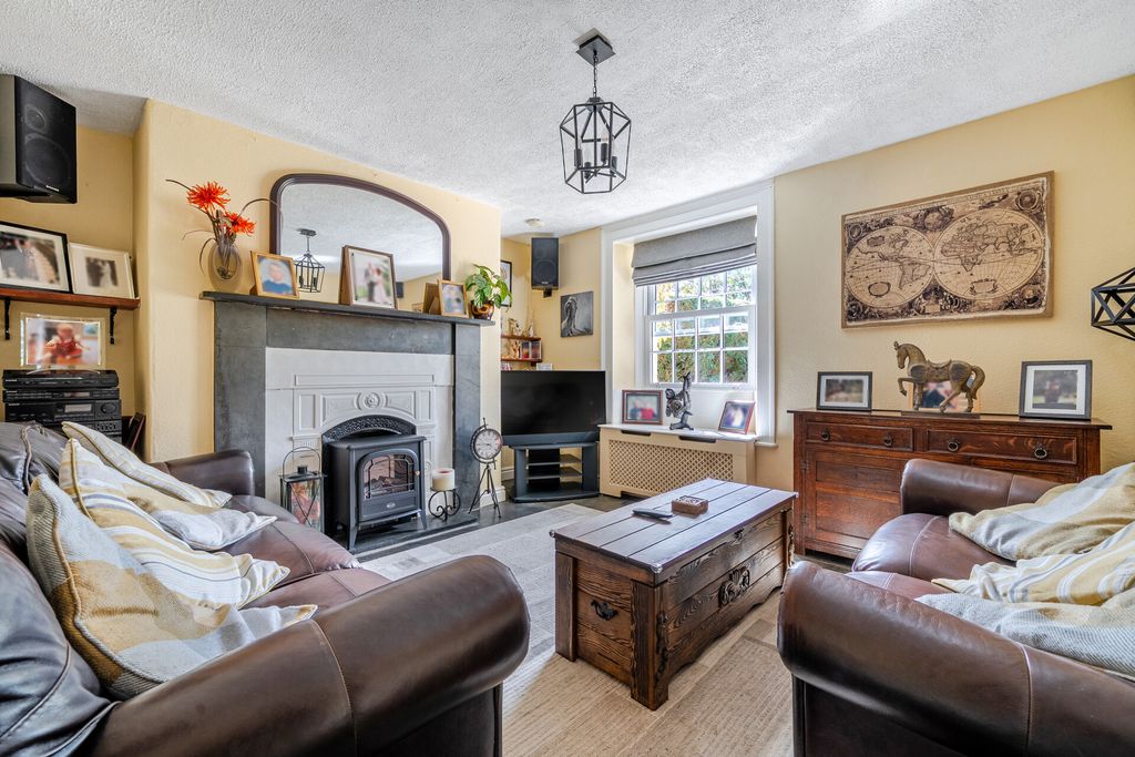 Property photo 2 of 19 2-6A8357748A59c-1...