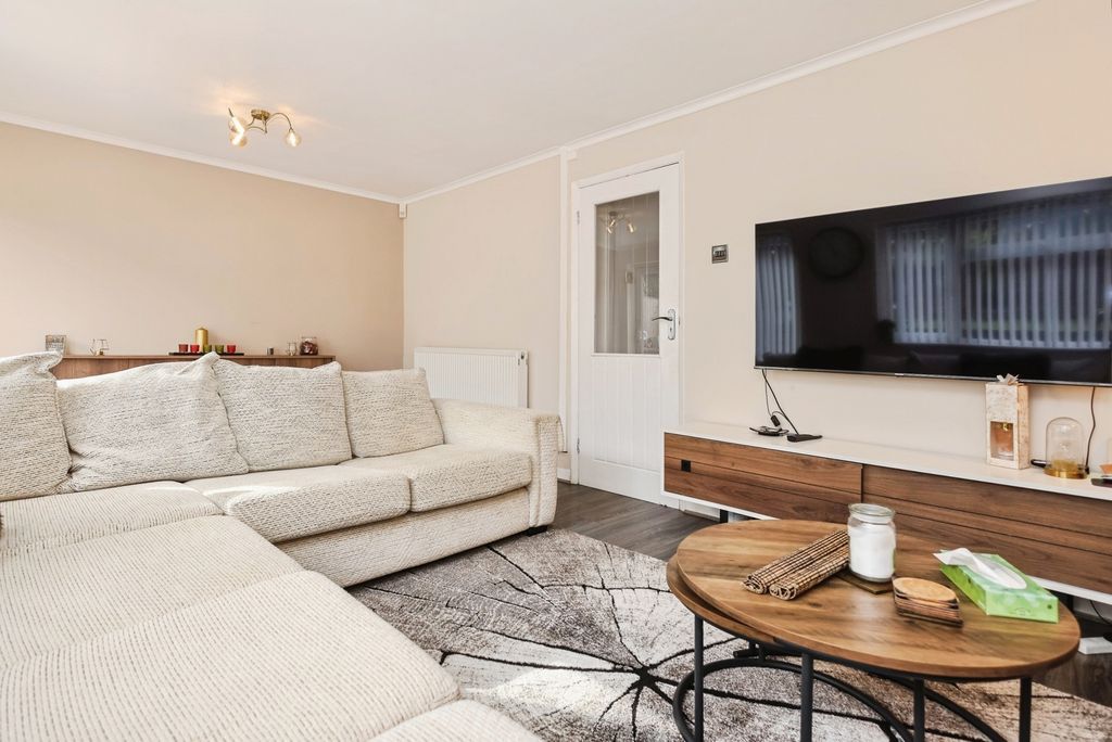 Property photo 3 of 17 Pbox-Img.Jpg