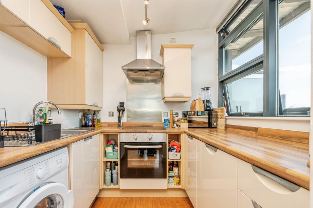 Property photo 2 of 19