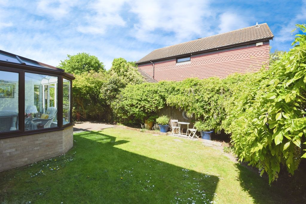 Property photo 2 of 19